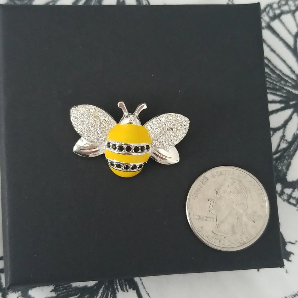 Bumblebee Pin - Picture 4 of 5